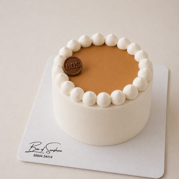 Caramel w Cashew Praline Cake