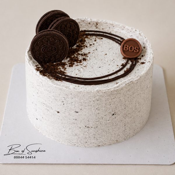 Red Velvet w Chocolate Ganache Cake